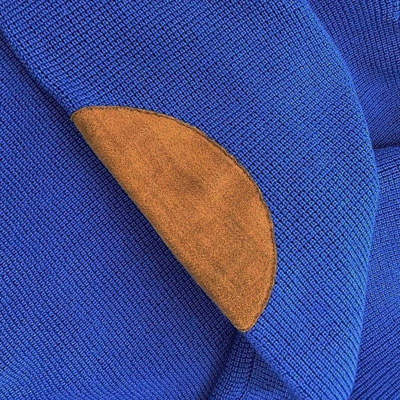 Sweater à enfiler avec encolure boutonnée et empiècements aux coudes