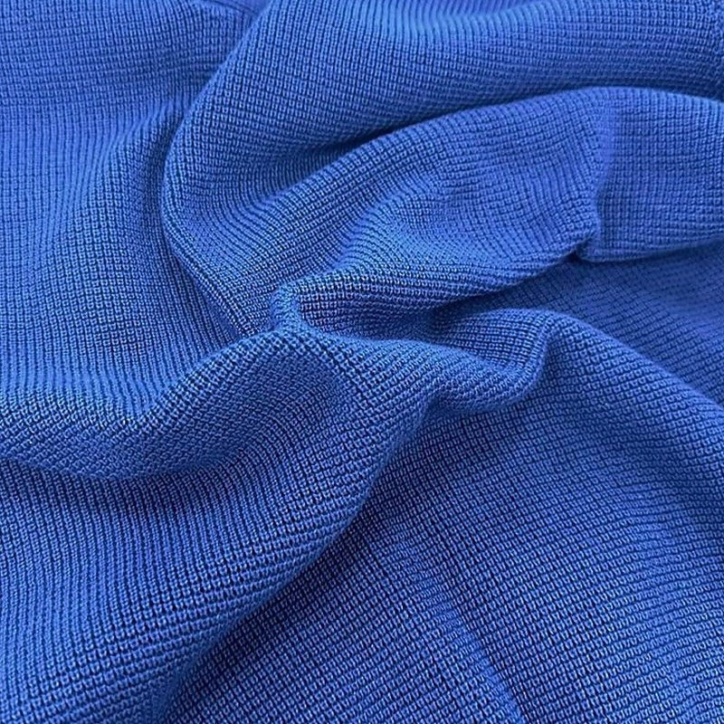 Sweater à enfiler avec encolure boutonnée et empiècements aux coudes